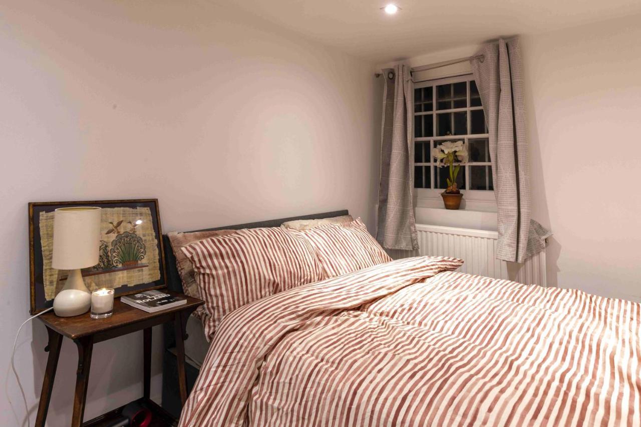 Shared Guest House 5 Mins Walk From Vauxhall And Nine Elms Station With Off-Site Parking Near Us Embassy London Exterior foto